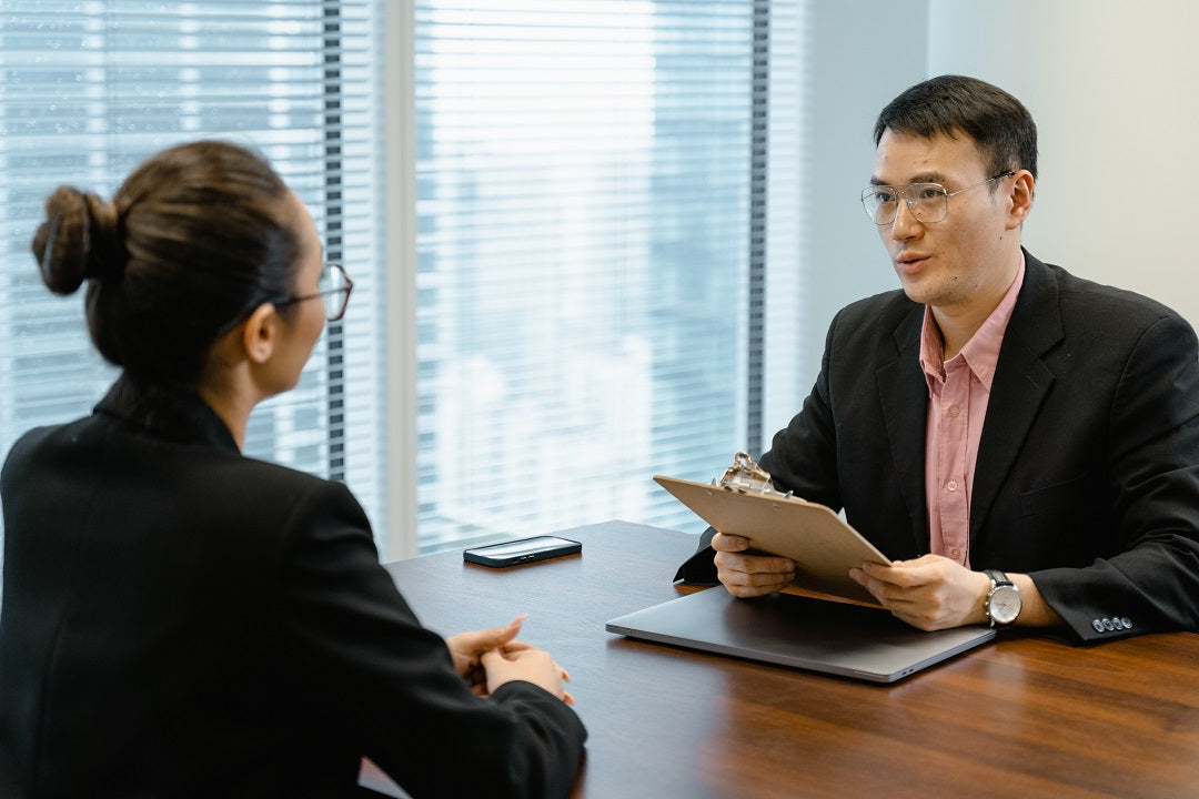 10 Best Interview Attire for Men: A Complete Dress Code Guide for 2025
