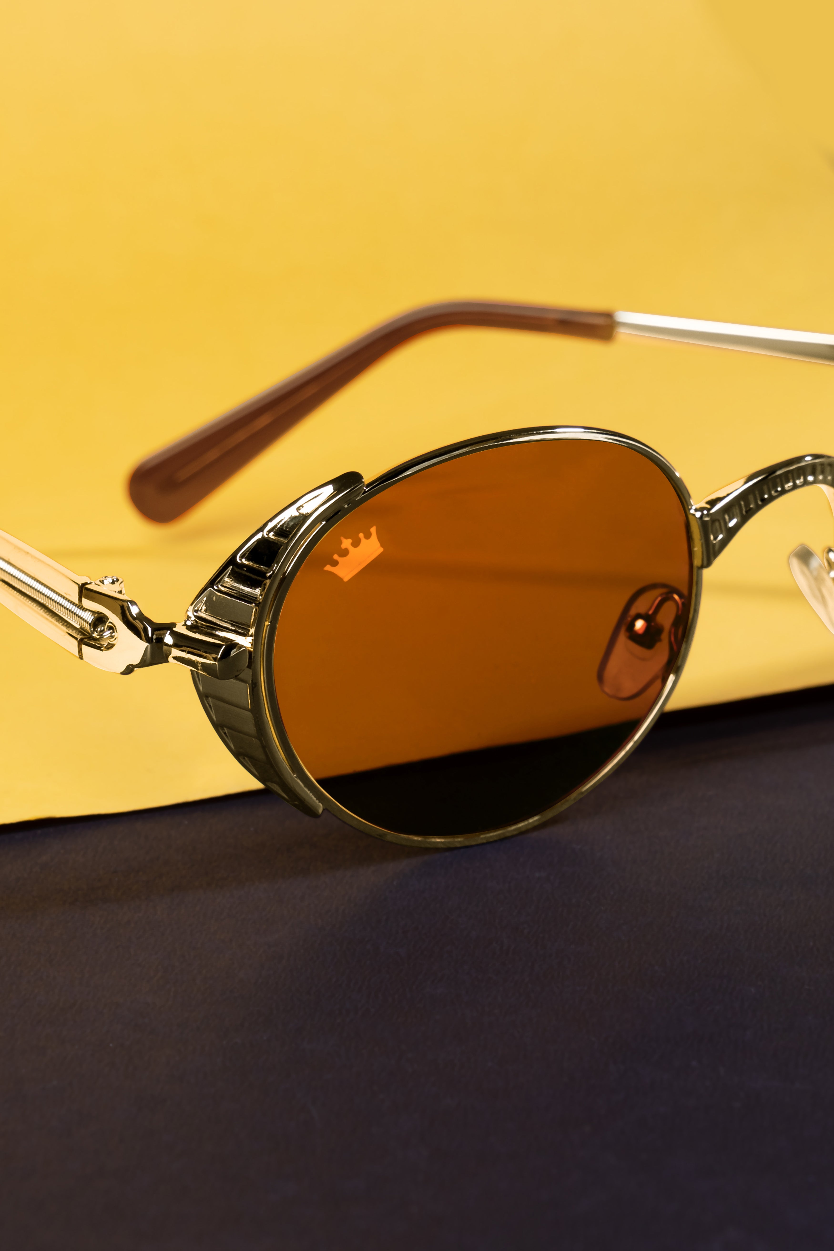 Golden Magenta French Crown Round Women’S Sunglasses