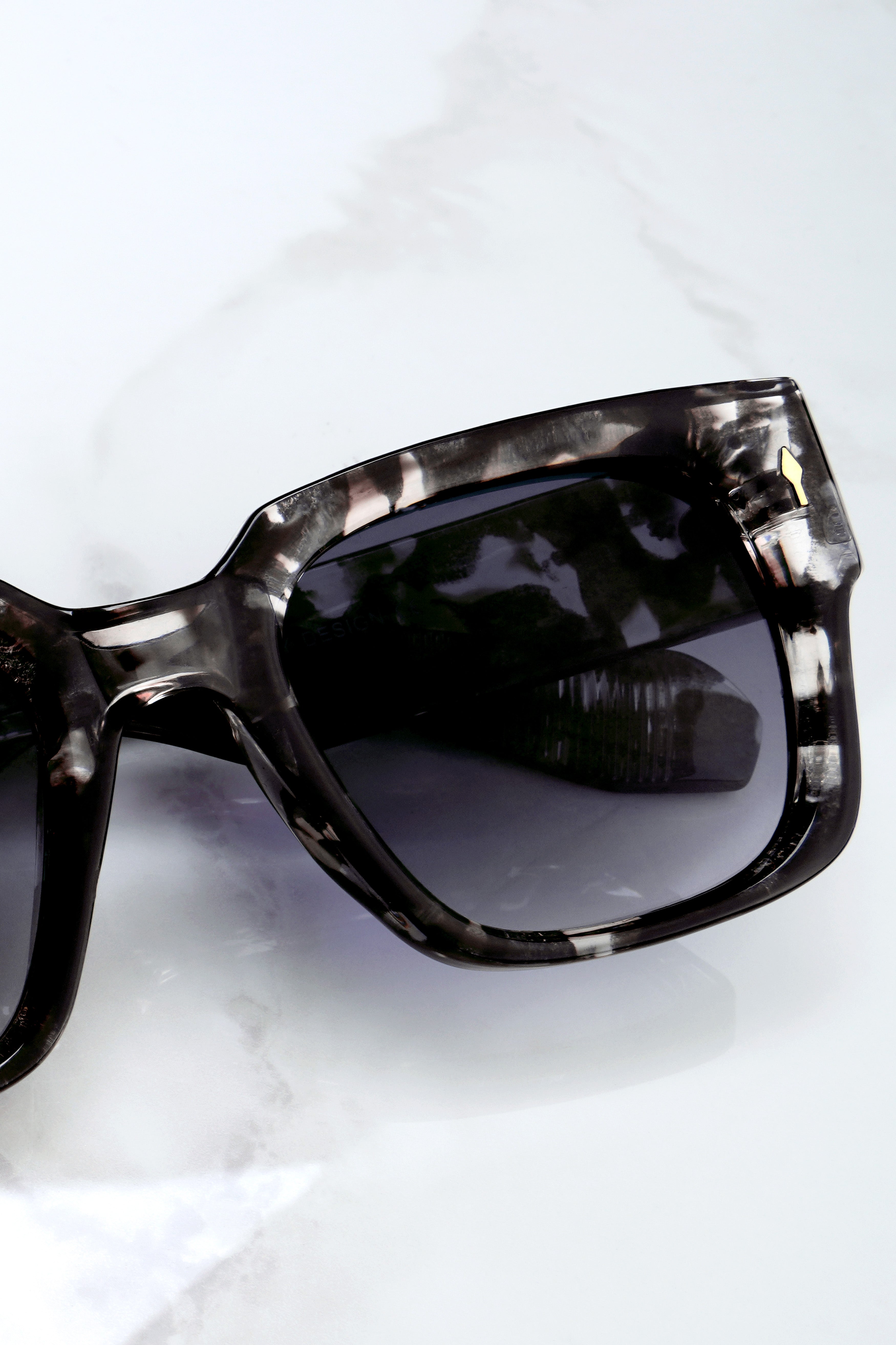 Stoneva-Smoky Marble Blue Granite French Crown Full Rim Unisex Sunglasses