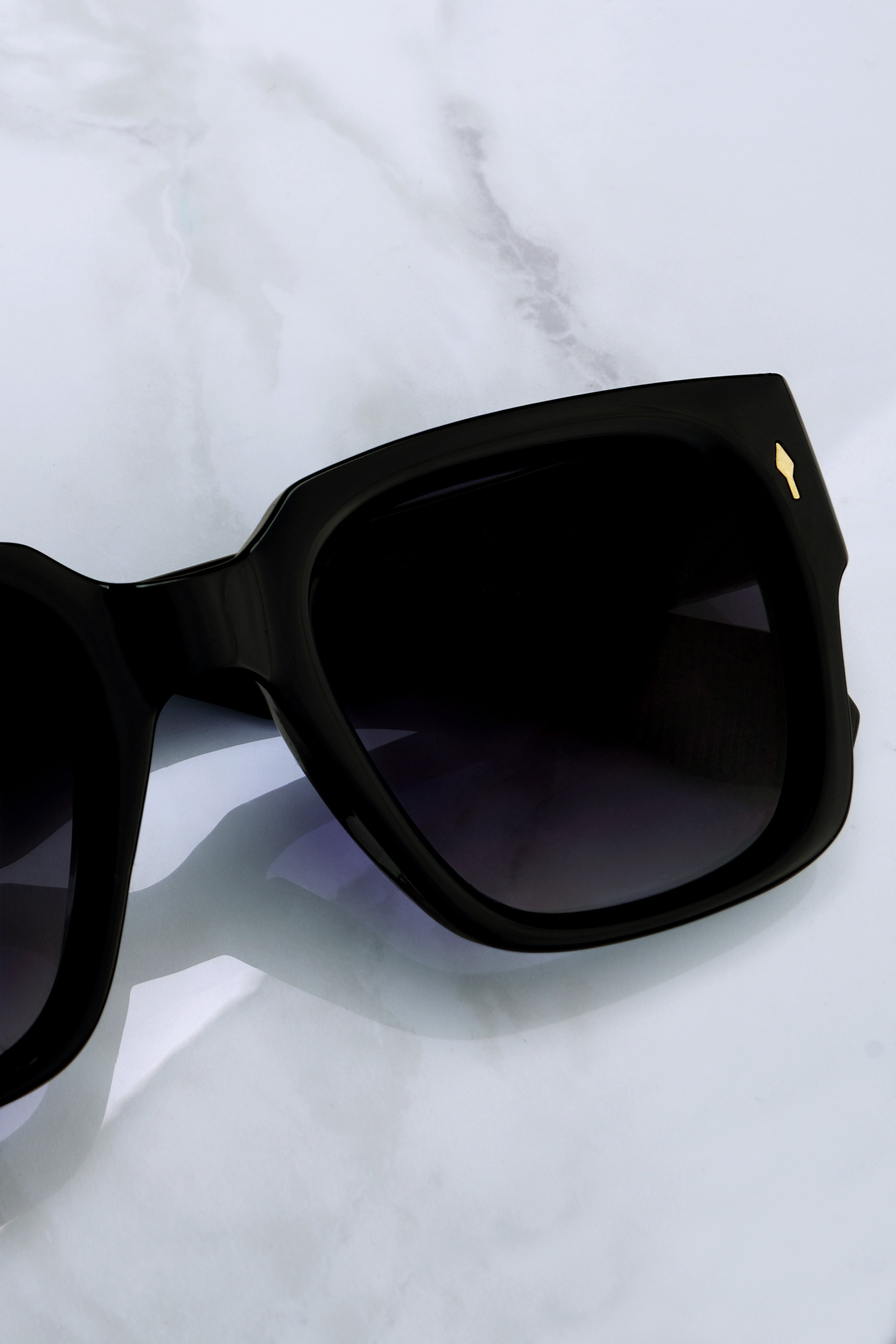 Nerivon-Obsidian Noir Black French Crown Oversized Unisex Sunglasses