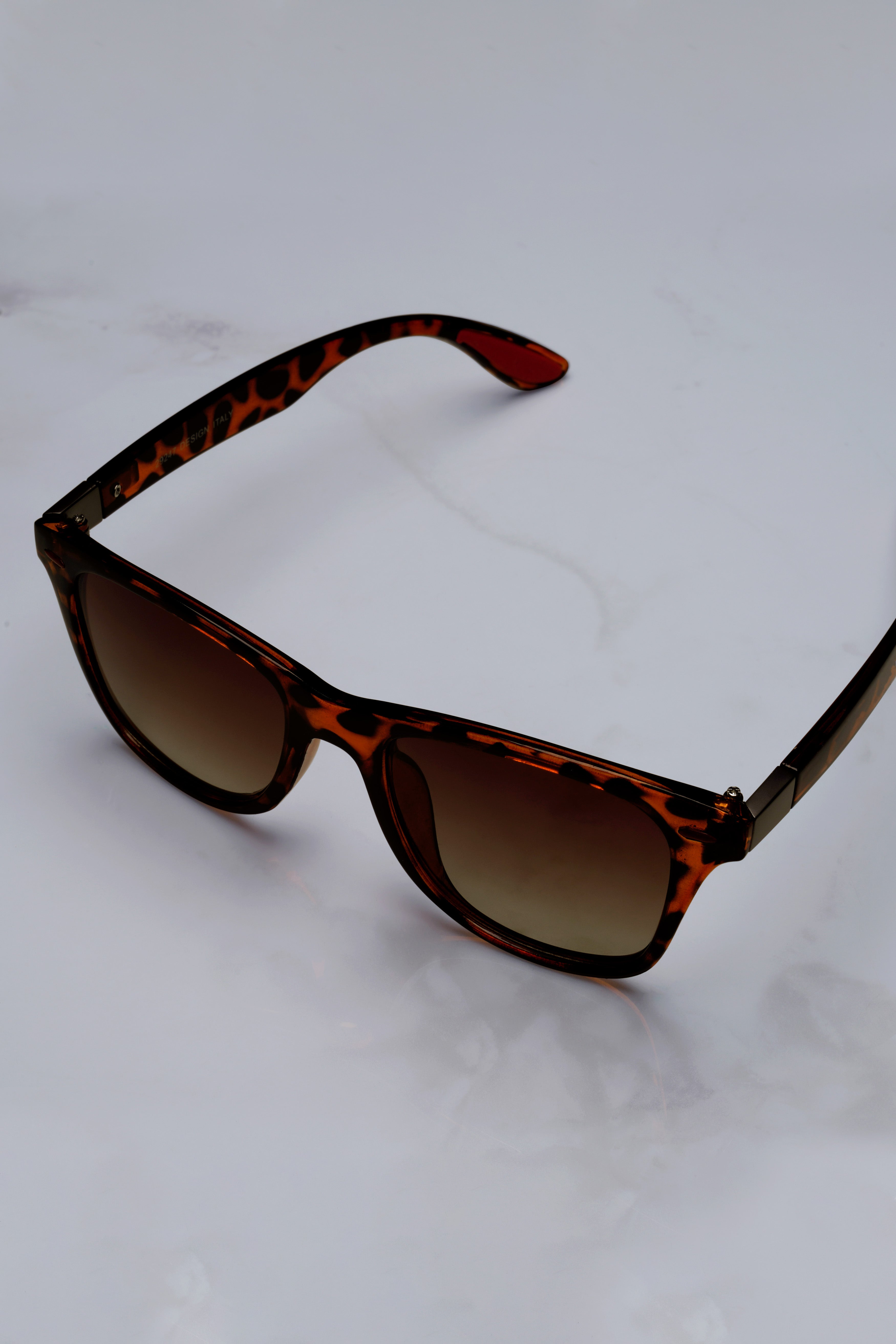 Cafavon-Havana Brown Gradient French Crown Wayfarer Unisex Sunglasses