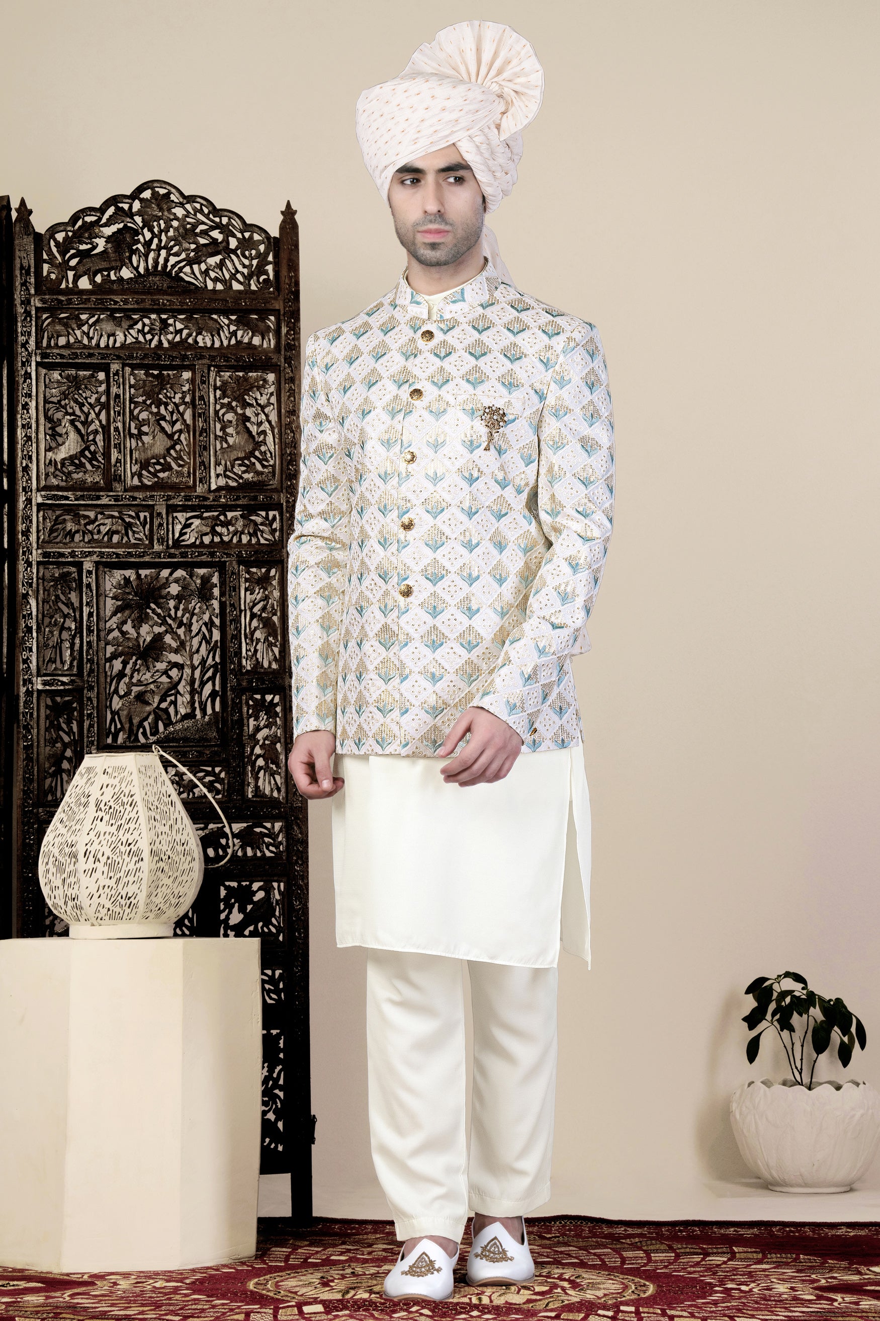 Sand Cream Geometric Thread and Sequin Embroidered Jodhpuri
