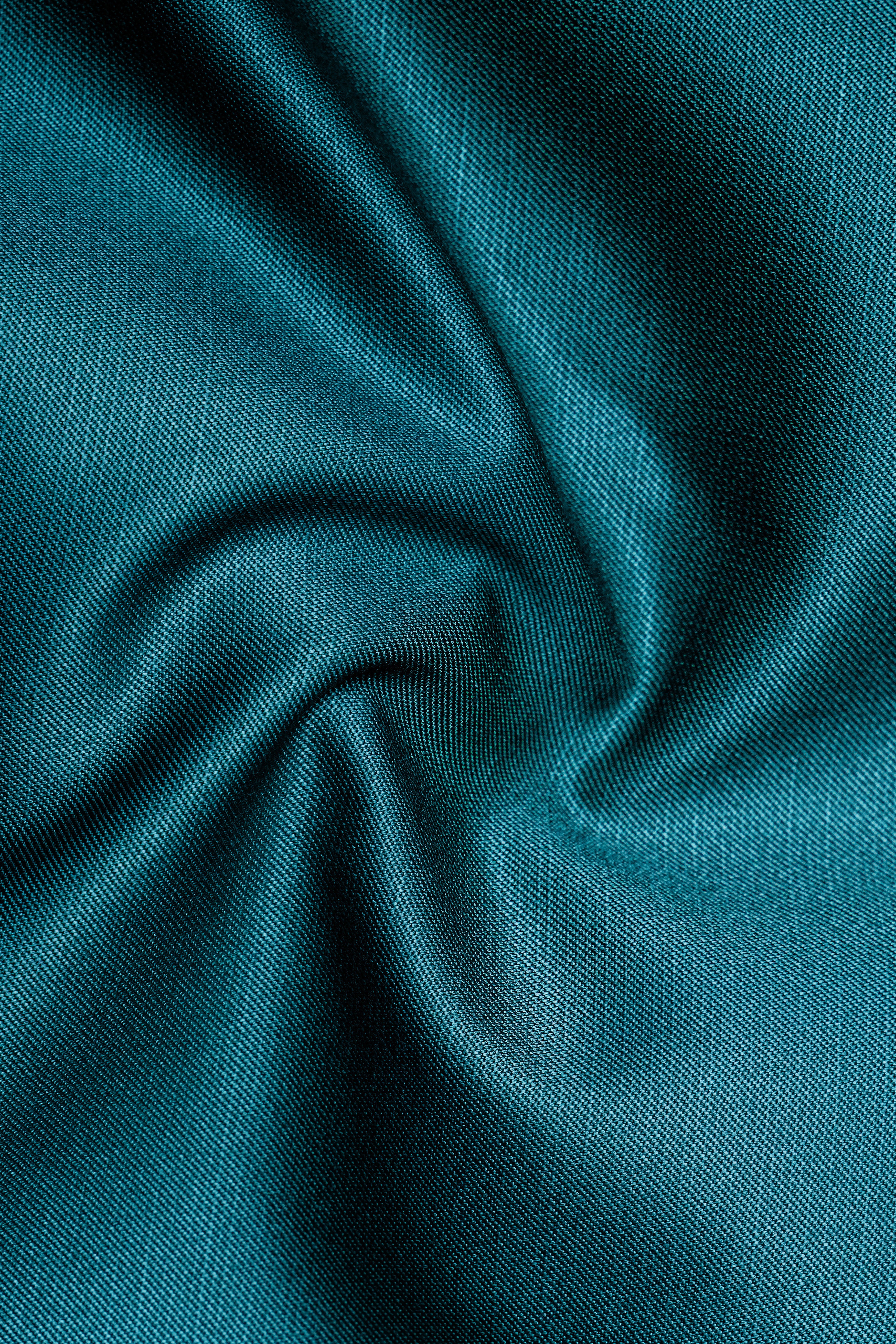 Sapphire-Peacock Blue Solid Wool Rich Double Breasted Slight Stretch Suit