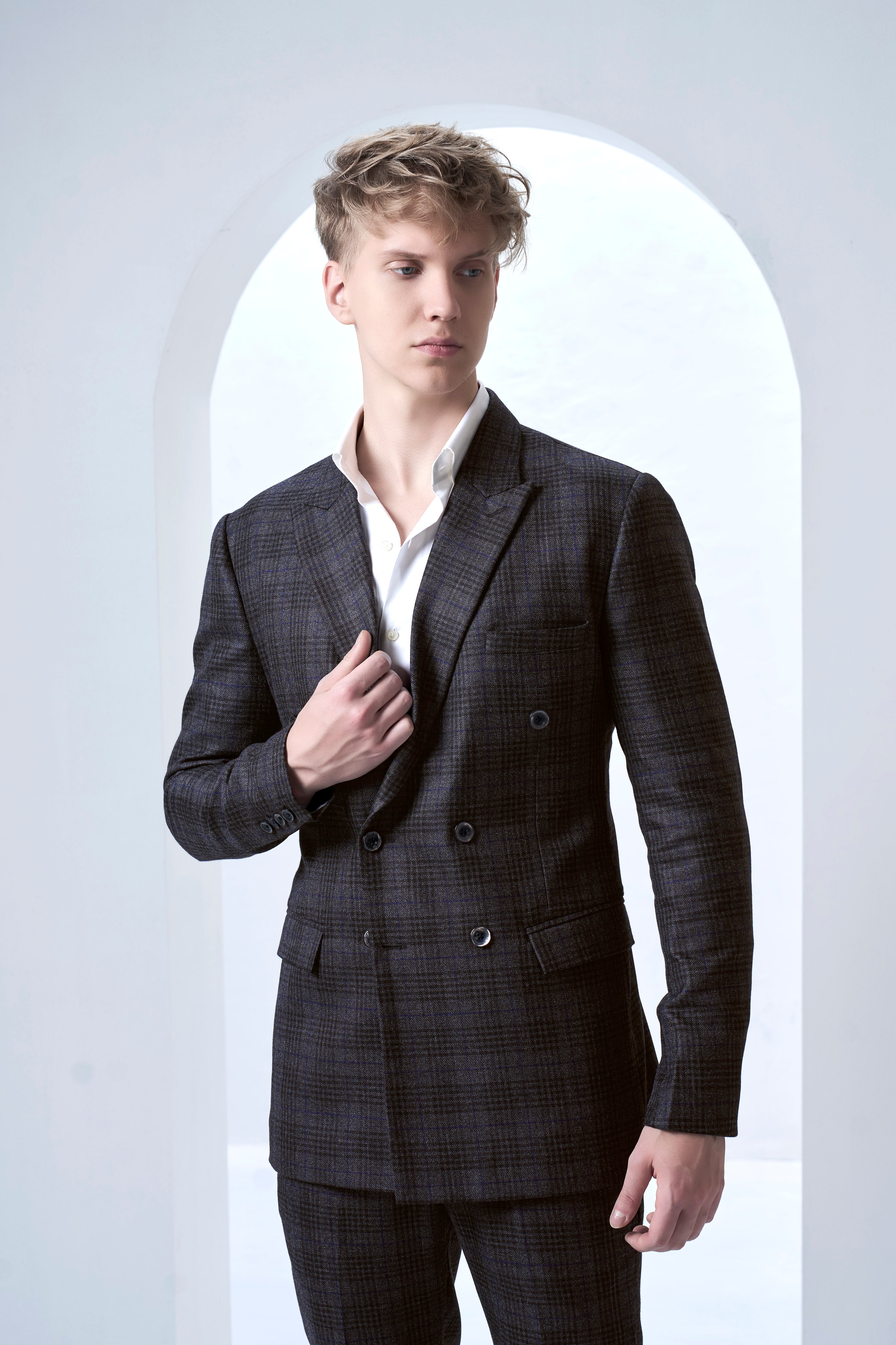Cinerro-Shark Gray Plaid Tweed Double Breasted Suit