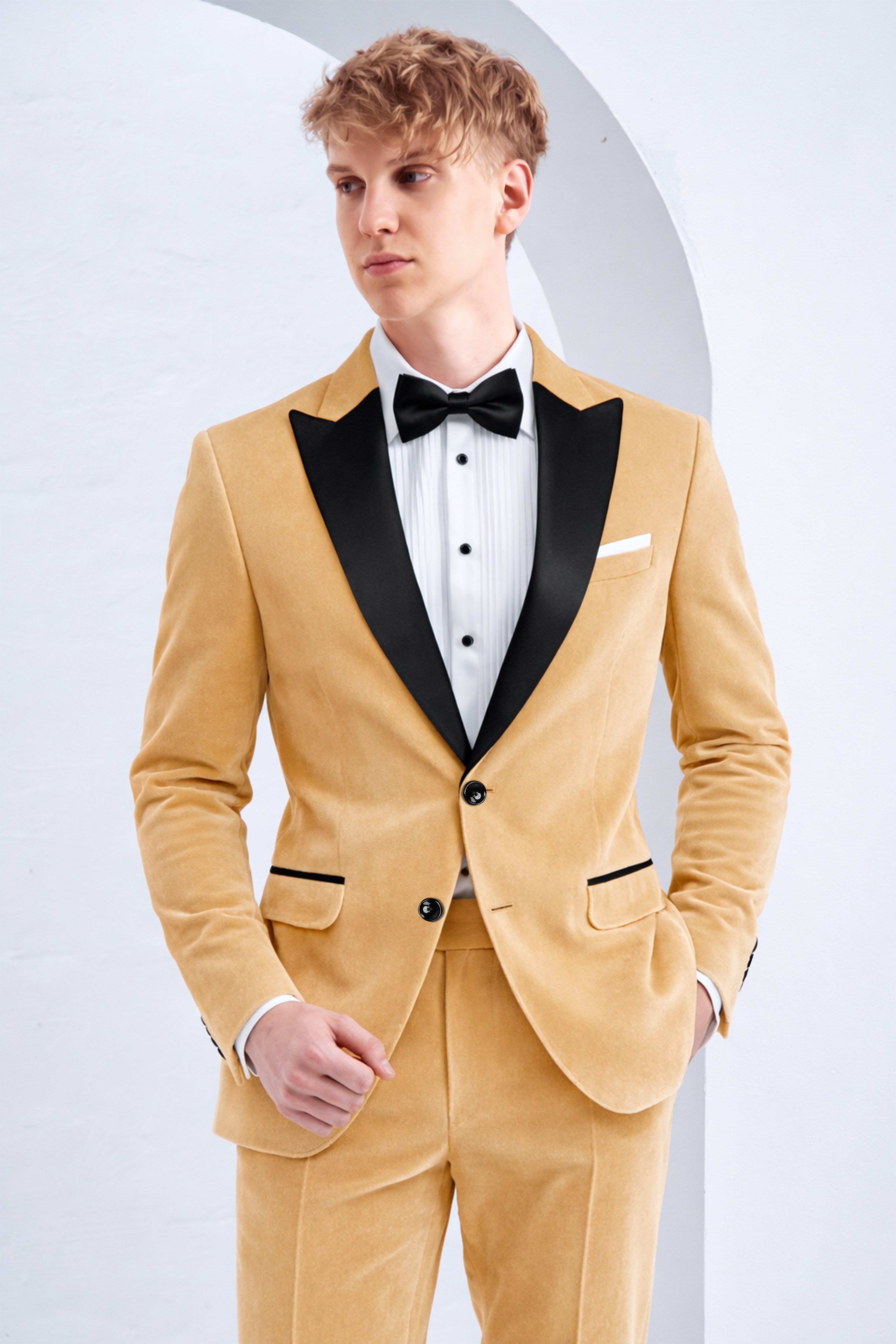 Crema-Tumbleweed Cream Velvet Peak Lapel Tuxedo Suit