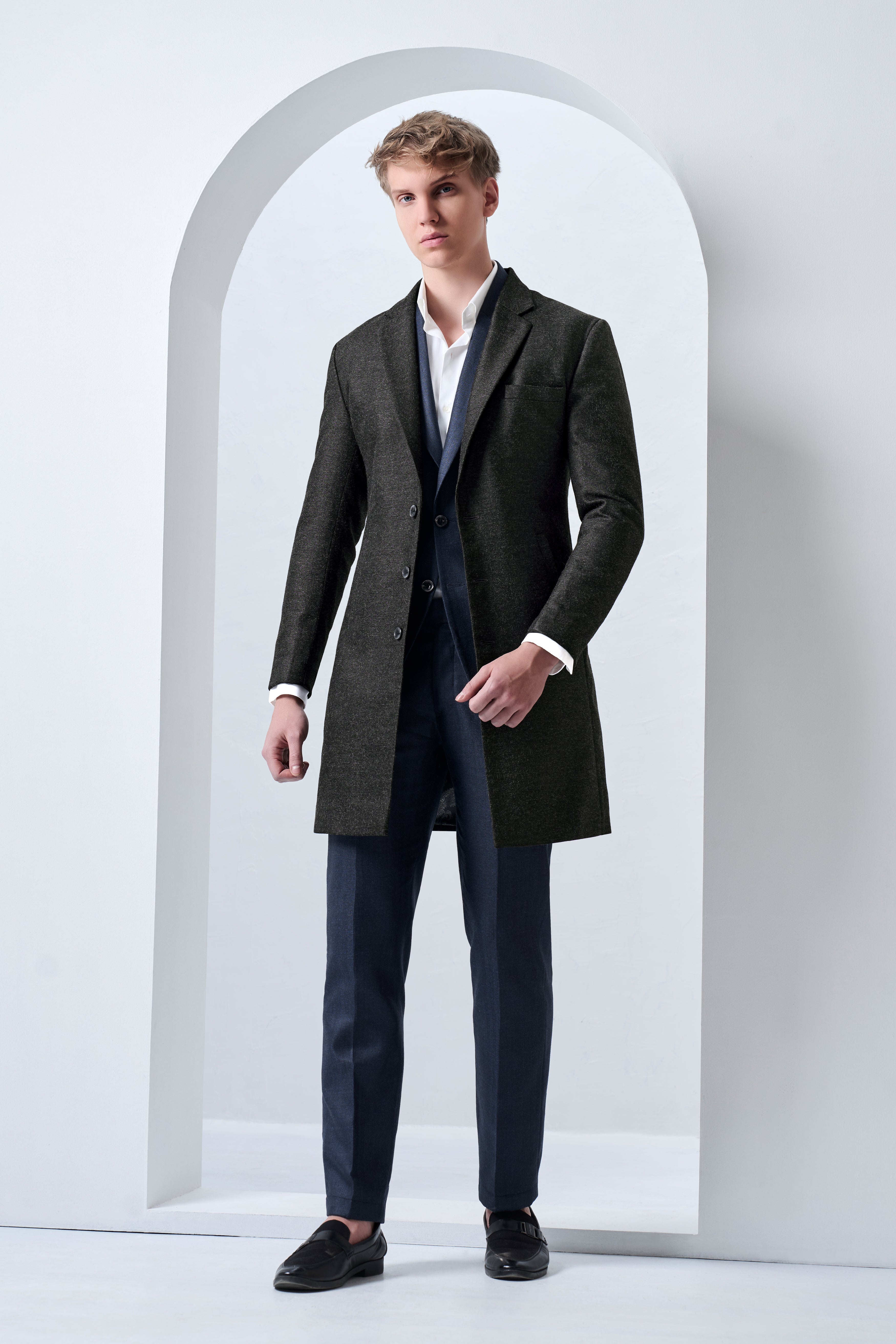 Metallo-Gunmetal Gray Textured Tweed Single Breasted Overcoat With Pant