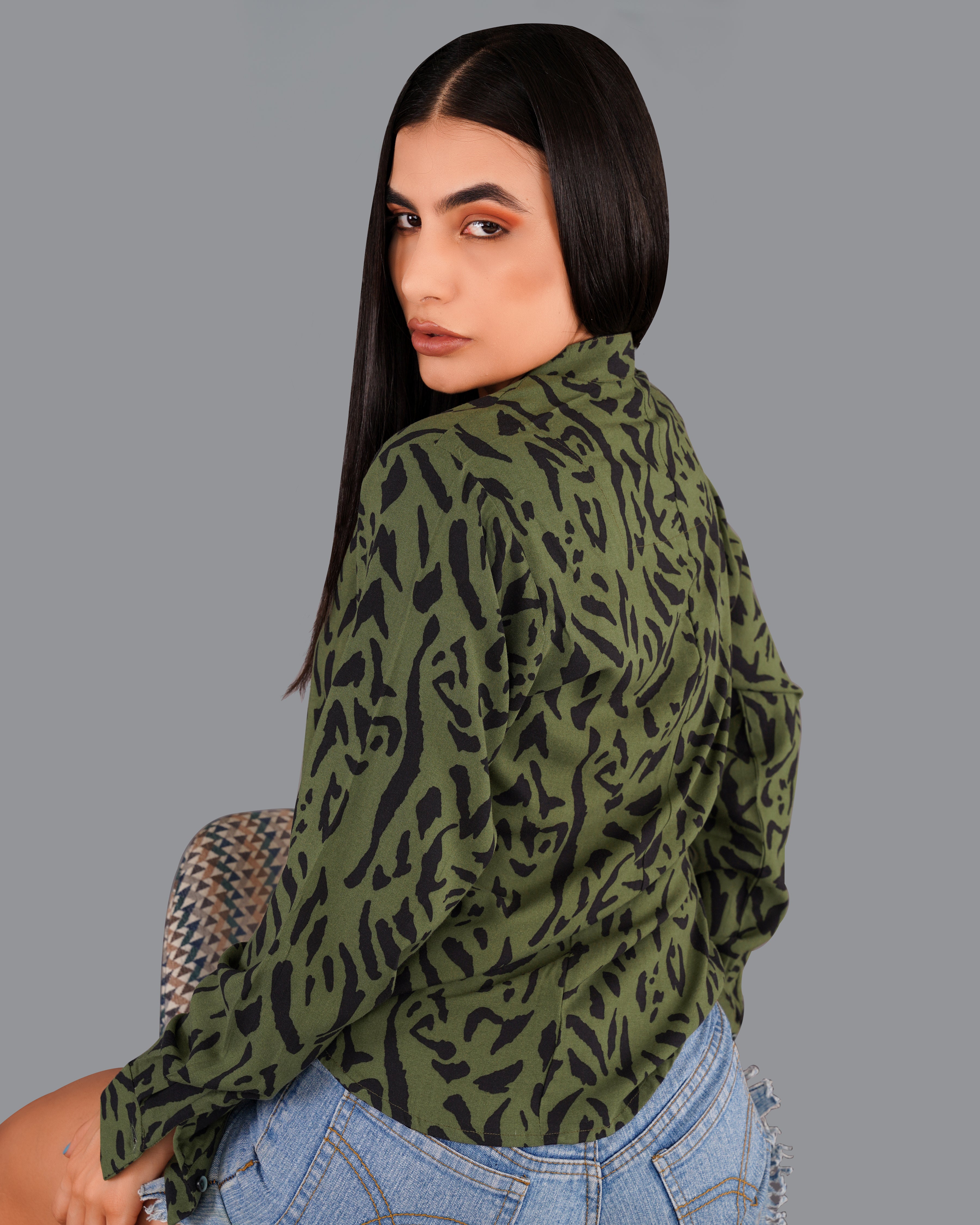 Asparagus Green Tiger Printed Premium Tencel Shirt WS047-M-32, WS047-M-34, WS047-M-36, WS047-M-38, WS047-M-40, WS047-M-42