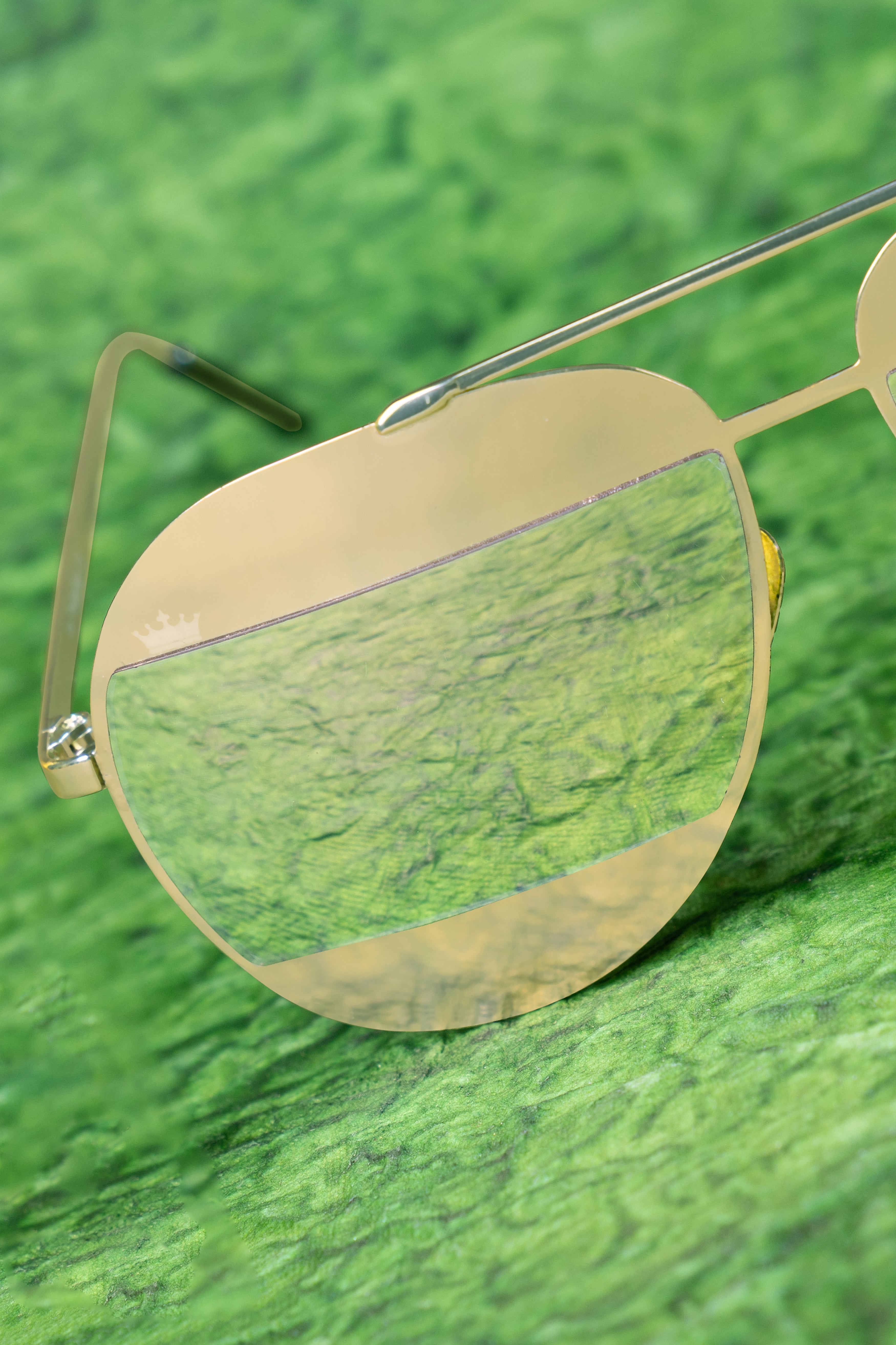 Smith Serpico 2 Aviator Sunglasses in Gold/ChromaPop Polarized Green Mirror  65mm - Speert International