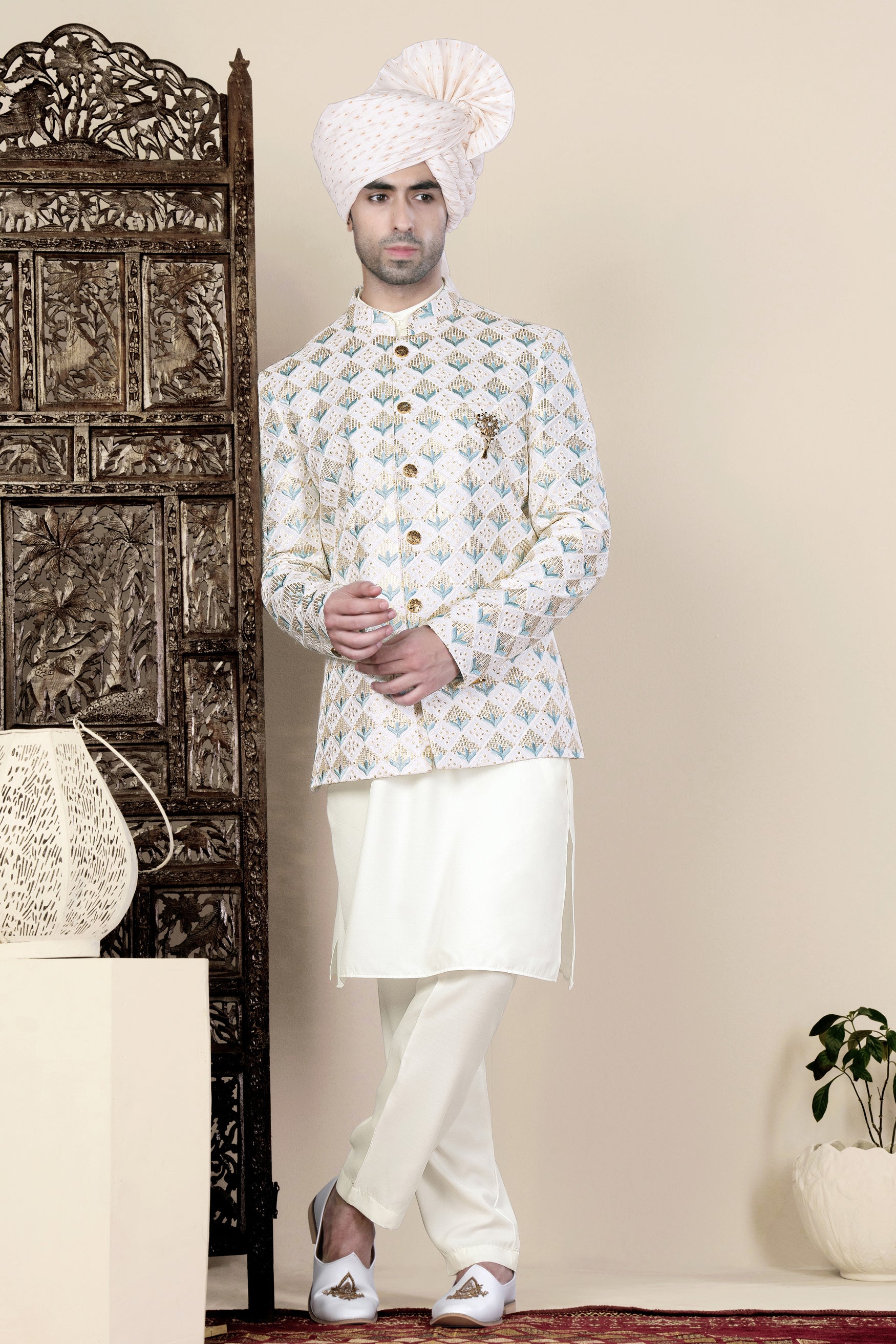 Sand Cream Geometric Thread and Sequin Embroidered Jodhpuri