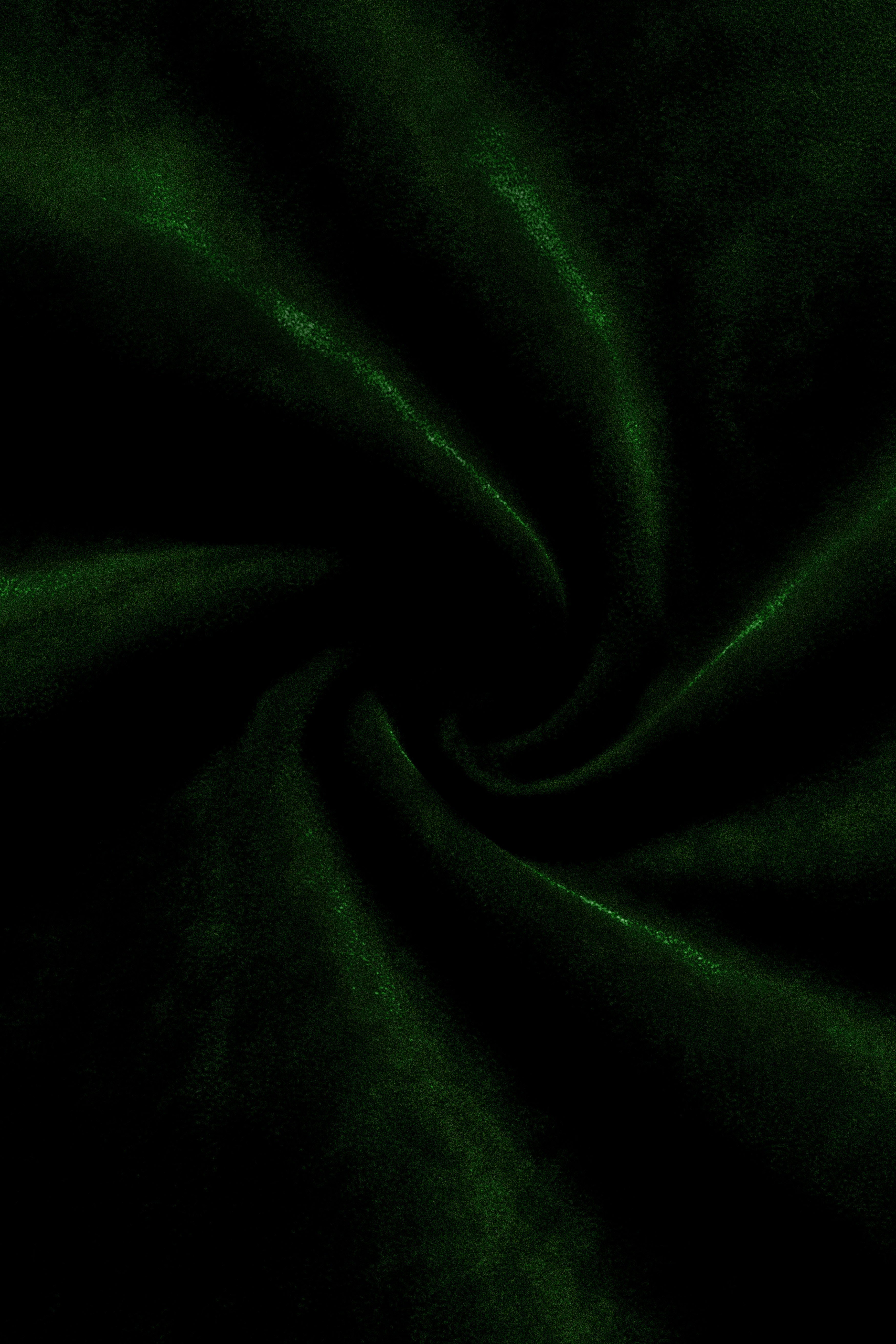 Emerald-Sacramento Green Velvet Peak Lapel Tuxedo Suit