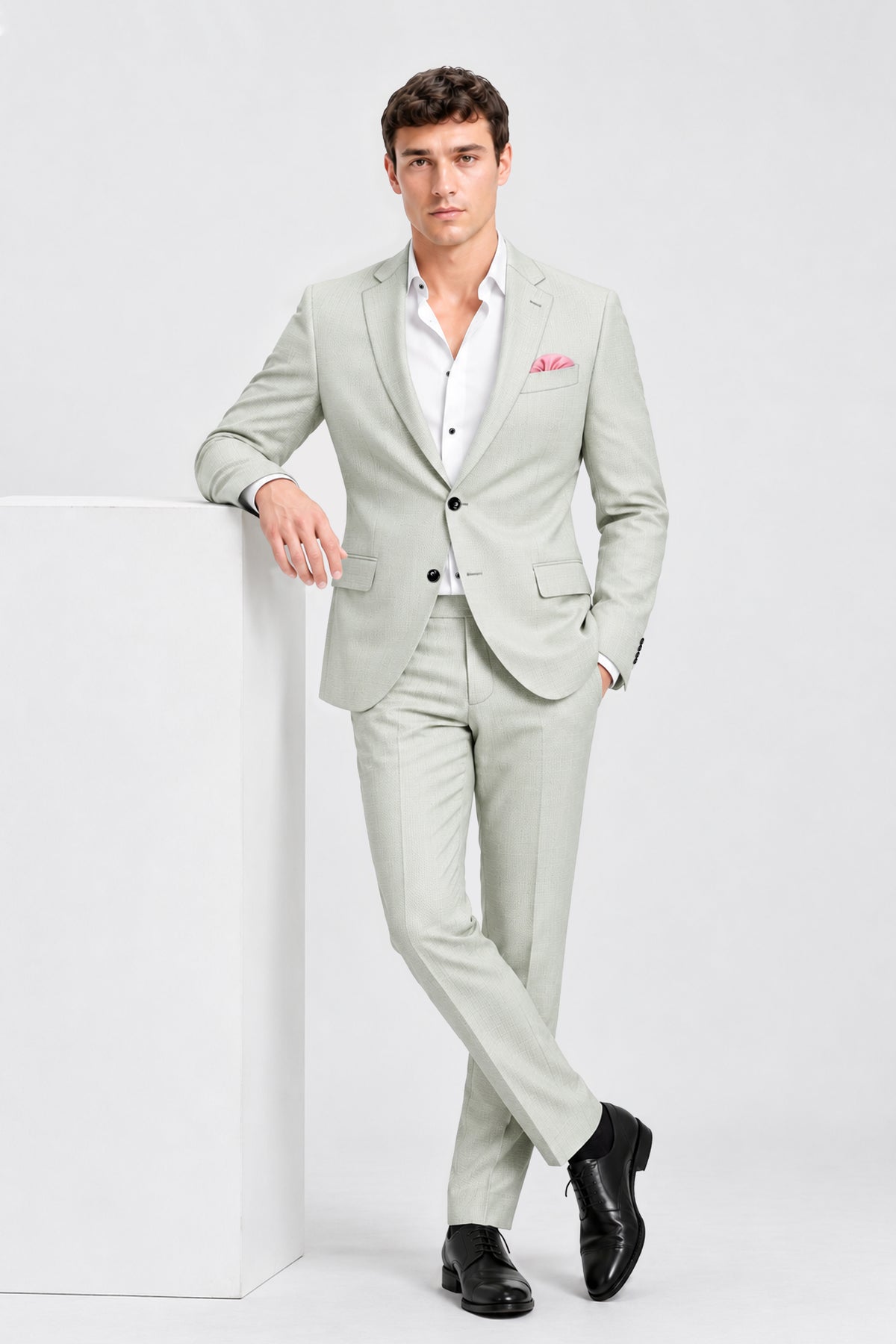 Cavell-Ash Gray Diamond Textured Wool Rich Slight Stretch Single Breasted Suit