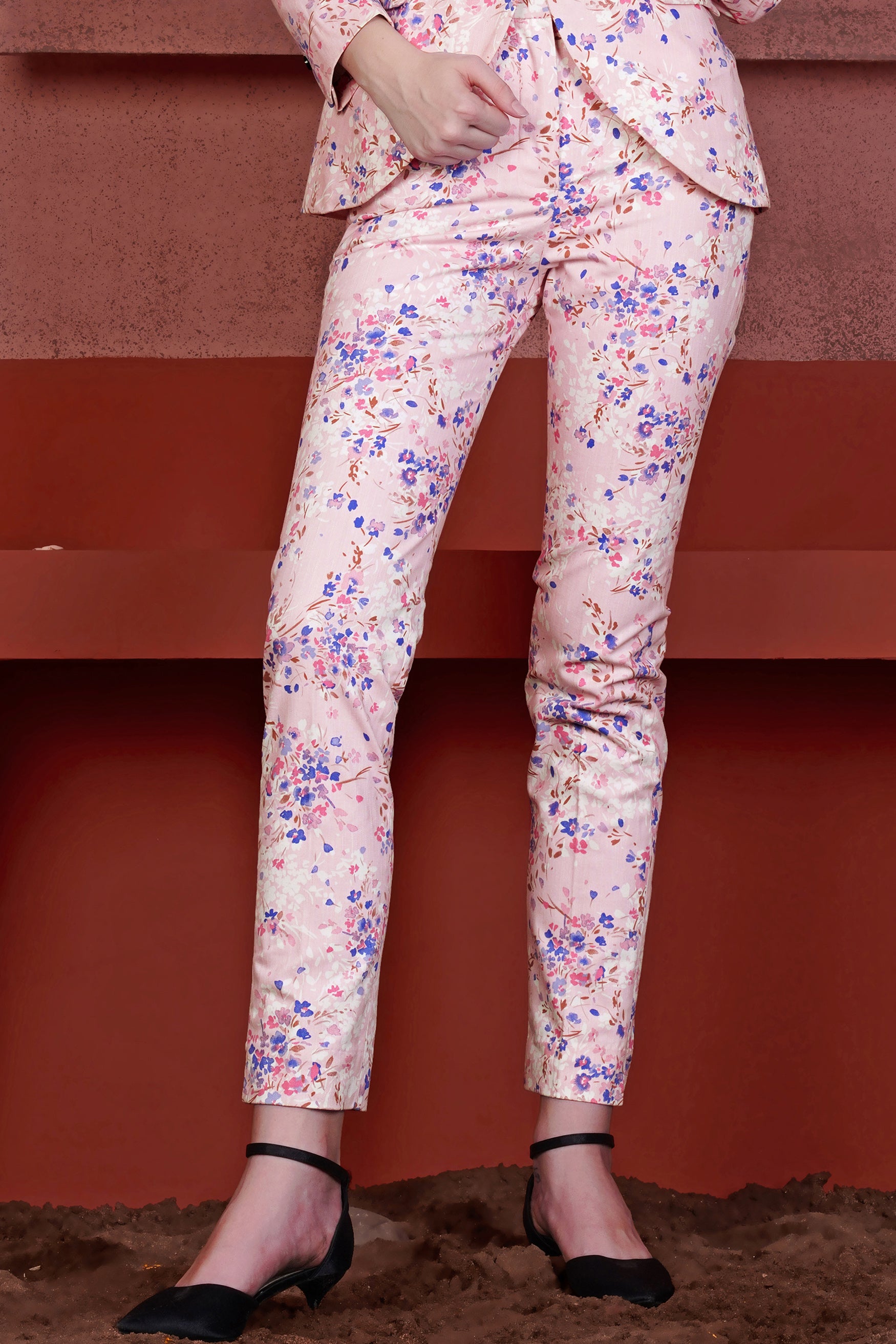 Gainsboro Pink and Scampi Blue Multicolour Ditsy Printed Premium Cotton Women’s Pant