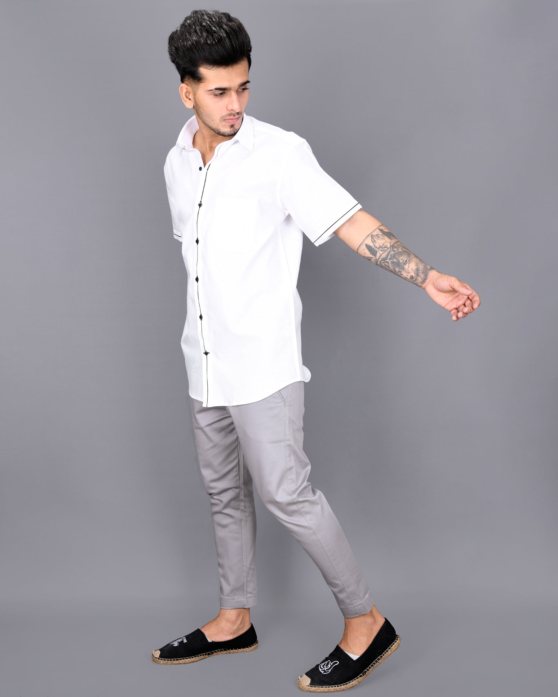 Bright White with Black Centre Piping Luxurious Linen Shirt 3191BLK-P20-38, 3191BLK-P20-H-38, 3191BLK-P20-39, 3191BLK-P20-H-39, 3191BLK-P20-40, 3191BLK-P20-H-40, 3191BLK-P20-42, 3191BLK-P20-H-42, 3191BLK-P20-44, 3191BLK-P20-H-44, 3191BLK-P20-46, 3191BLK-P20-H-46, 3191BLK-P20-48, 3191BLK-P20-H-48, 3191BLK-P20-50, 3191BLK-P20-H-50, 3191BLK-P20-52, 3191BLK-P20-H-52