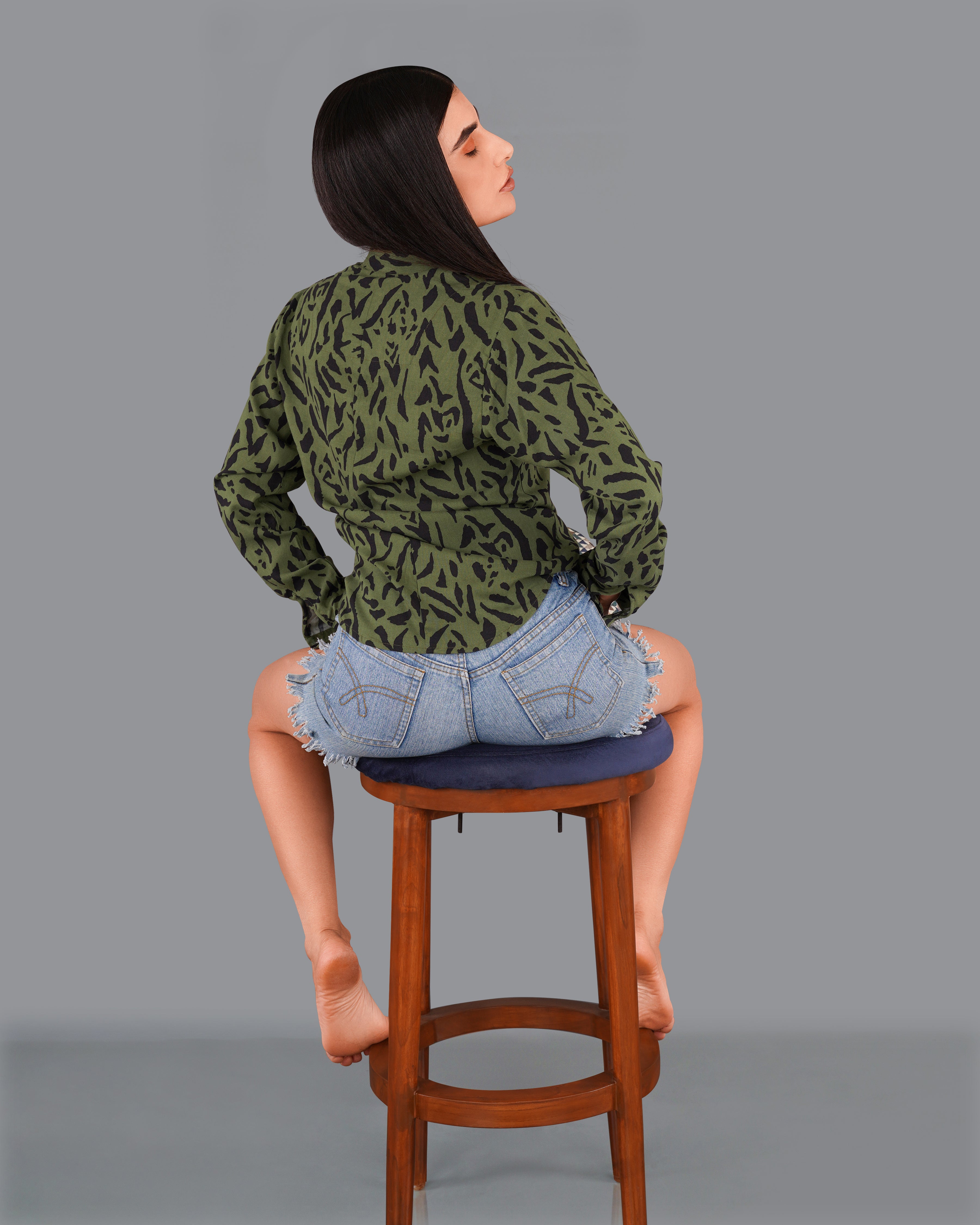 Asparagus Green Tiger Printed Premium Tencel Shirt WS047-M-32, WS047-M-34, WS047-M-36, WS047-M-38, WS047-M-40, WS047-M-42